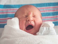 Come fasciare un neonato?